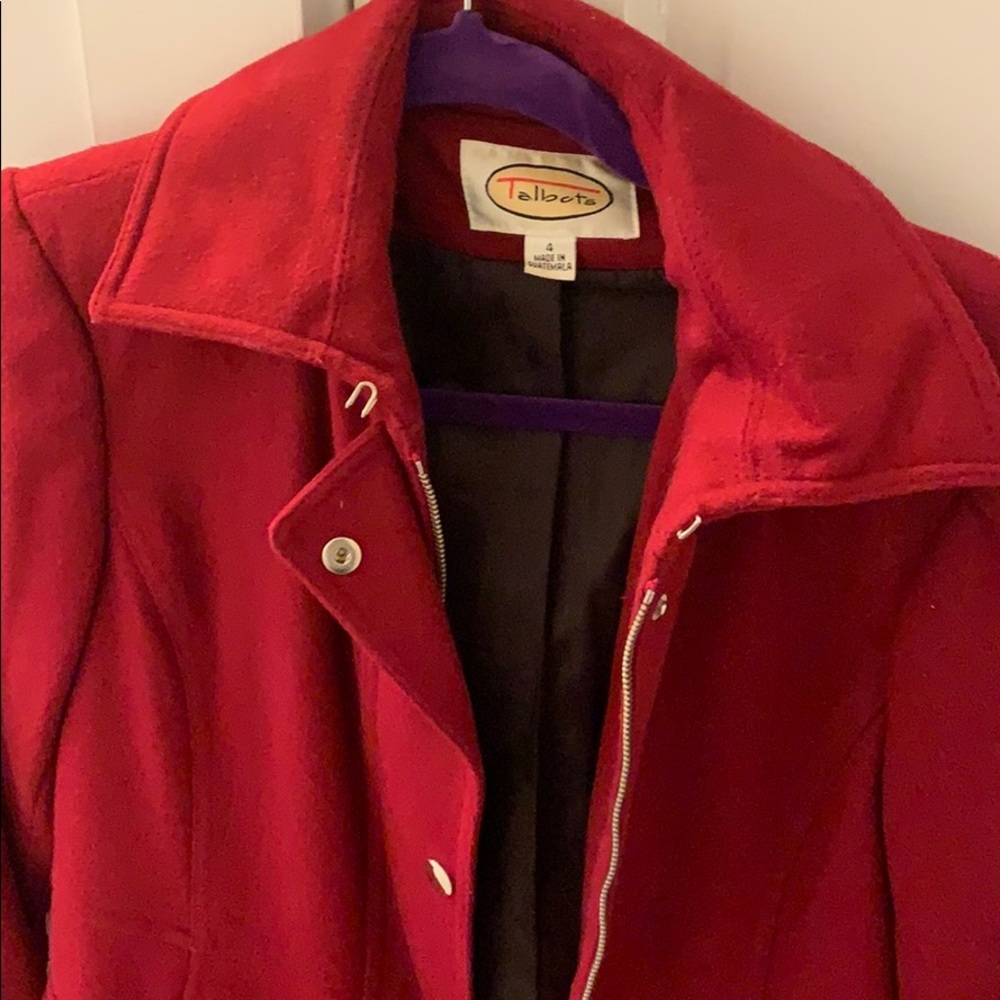 Red coat - Picture 2 of 4